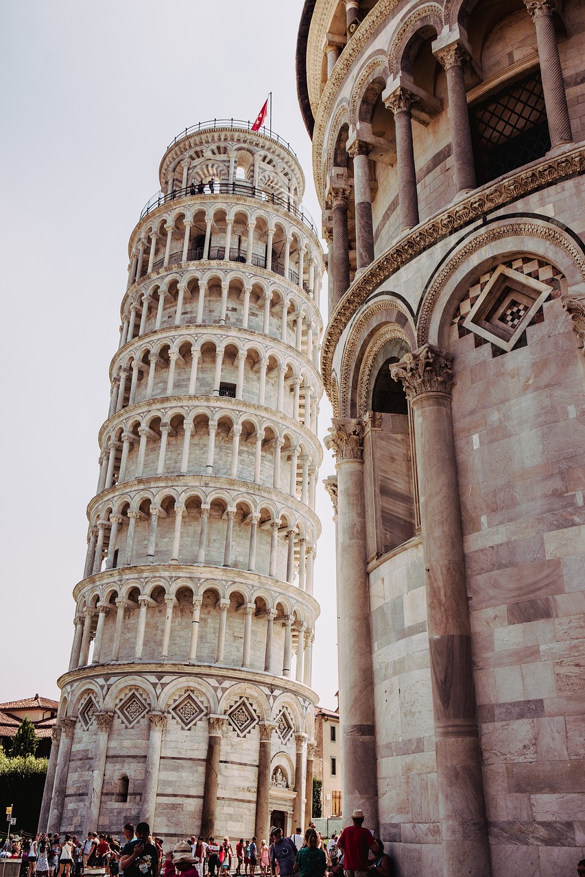 canada buy property Italy